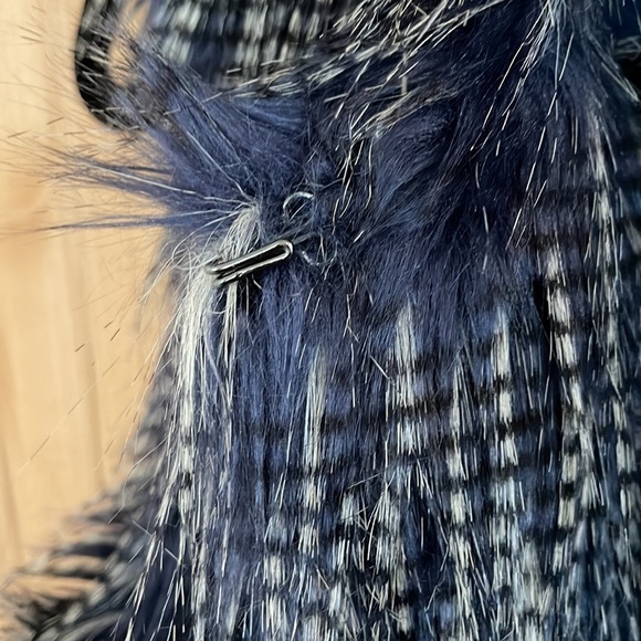 Mossimo Women’s Faux Fur Vest, Size Medium - Picture 5 of 6